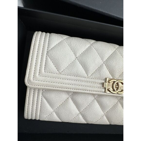 Chanel Boy Cream Beige Gold Tone Long Quilted Wallet W/box - Picture 4 of 16